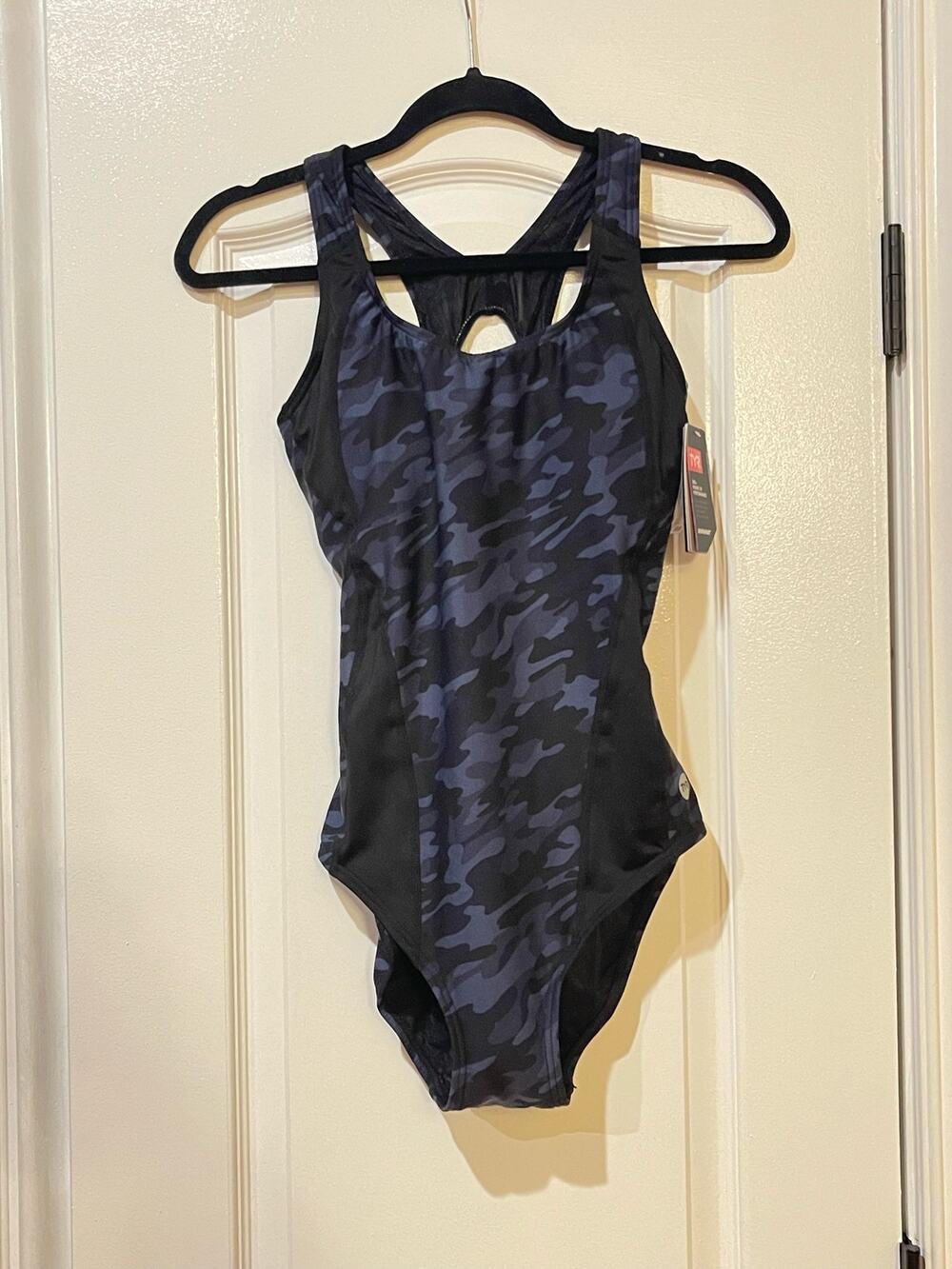 New TYR Women's Midnight Camo Maxfit Splice One Piece Swimsuit 8